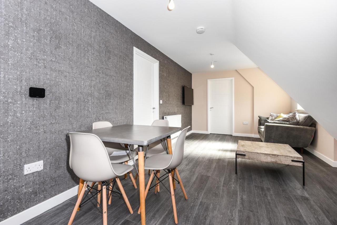 Apartment Magna House Egham